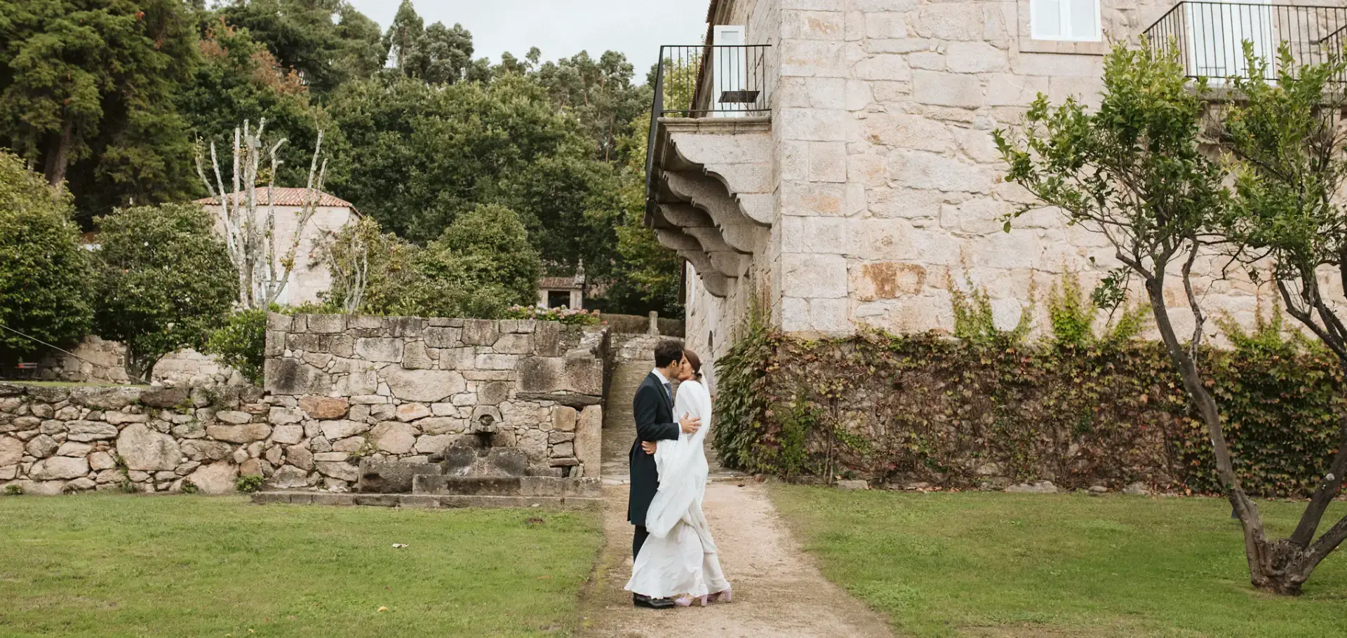 Pareja de novios en Pazo de Cea